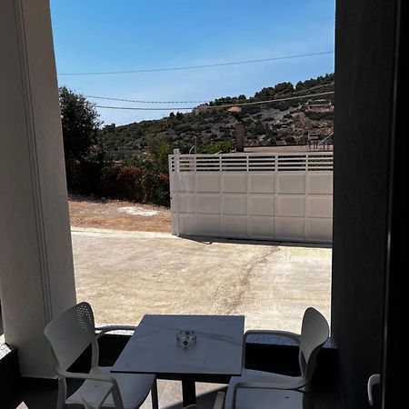Noya Suites Sr Sarandë Exteriér fotografie