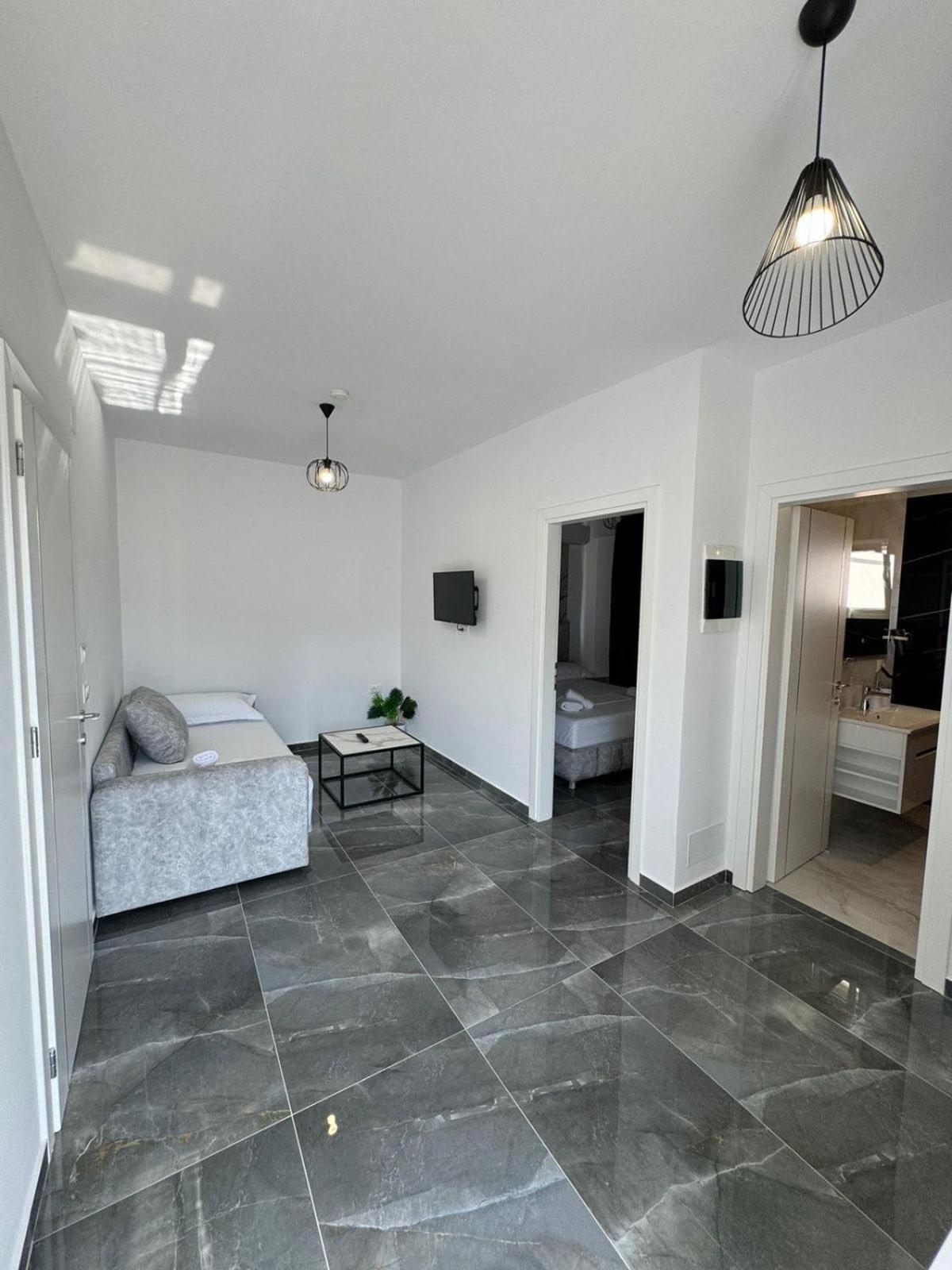Noya Suites Sr Sarandë Exteriér fotografie