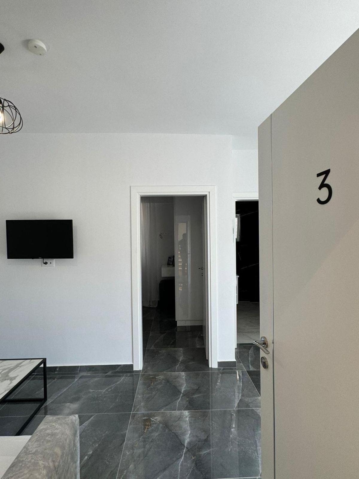 Noya Suites Sr Sarandë Exteriér fotografie