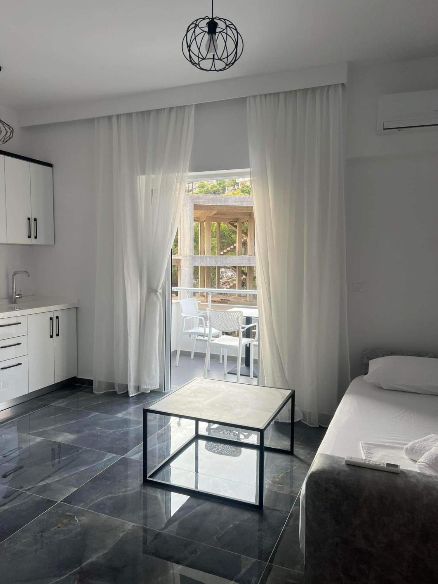 Noya Suites Sr Sarandë Exteriér fotografie